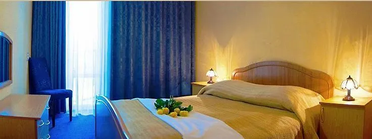 Kozatsky On Antonova Hotel Kyiv
