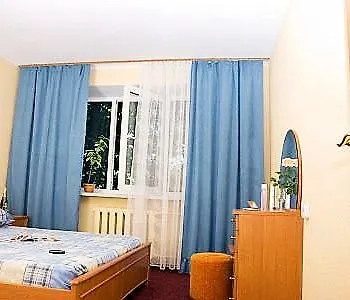 Kozatsky On Antonova Hotel Kyiv
