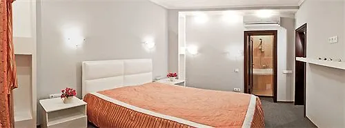 Kozatsky On Antonova Hotel Kyiv