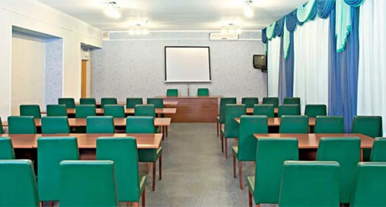 Kozatsky On Antonova Hotel Kyiv
